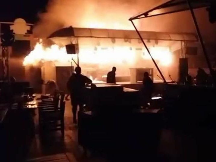 В Одессе горит клуб "Пляжник"