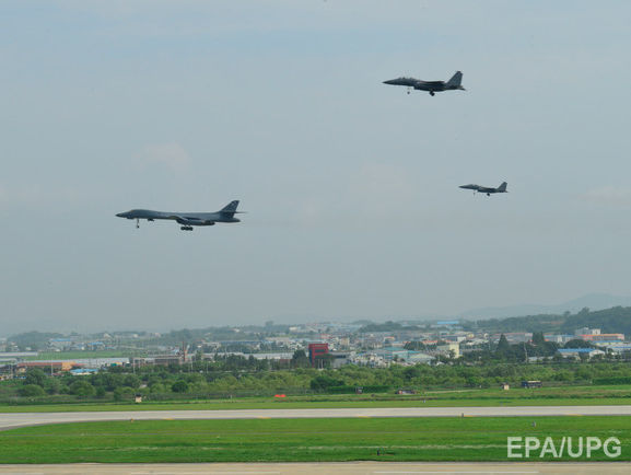 ﻿Американські бомбардувальники B-1B пролетіли над Корейським півостровом