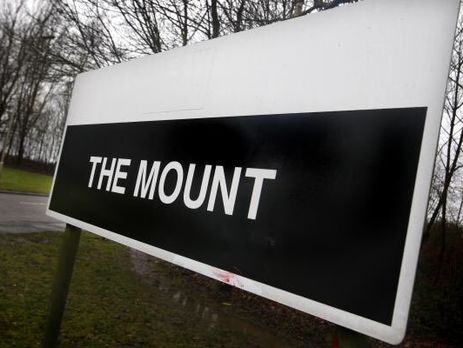 В Британии заключенные захватили два крыла тюрьмы