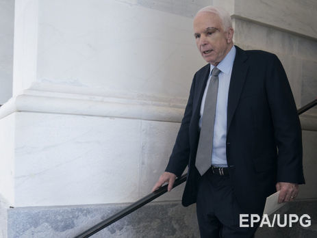 Маккейн заявил, что не удивлен решением Путина о высылке дипломатов США из России