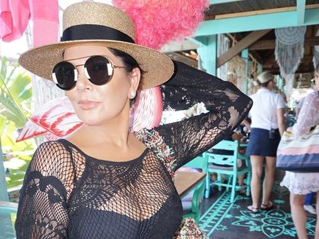 61-летняя Крис Дженнер продемонстрировала тело в купальнике