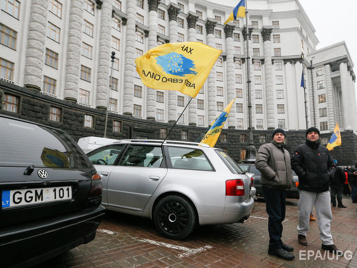 Вищий адмінсуд уперше визнав незаконним використання українцем нерозмитненого автомобіля