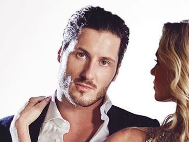 Чмерковский станцевал с семимесячным сыном на руках