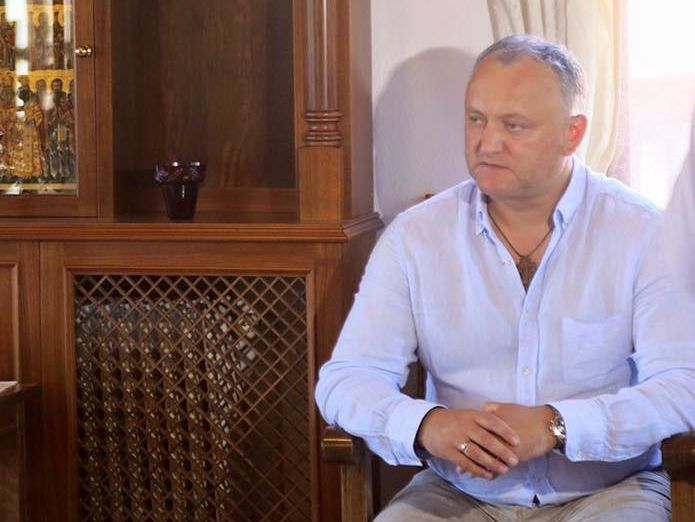 Додон назвал глупостью решение правительства Молдовы объявить Рогозина персоной нон грата