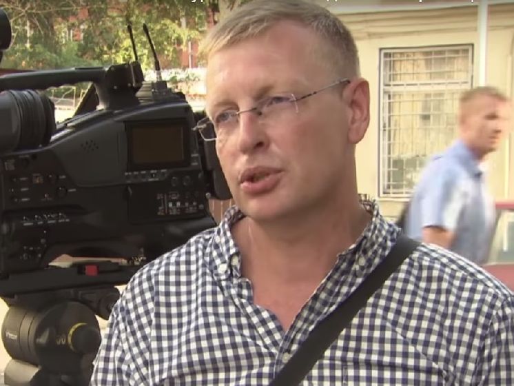 Оператор НТВ заявил, что ударивший корреспондента мужчина кричал "Россия – это пи-пи-пи"