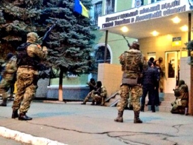 МВД: Боевики в Константиновке требуют отдать им оружие