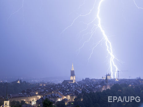 В ГСЧС предупредили о грозах, шквалах и граде в Украине 6 августа