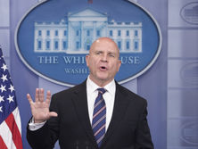 Макмастер рассказал, что США рассматривают различные варианты помощи Украине