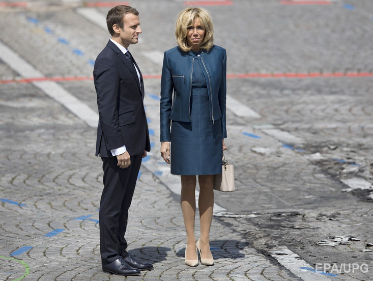 Во Франции более 180 тыс. человек подписали петицию против содержания супруги Макрона на бюджетные средства