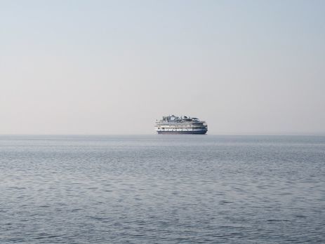 ﻿Прикордонники виявили російське судно недалеко від берега в Азовському морі
