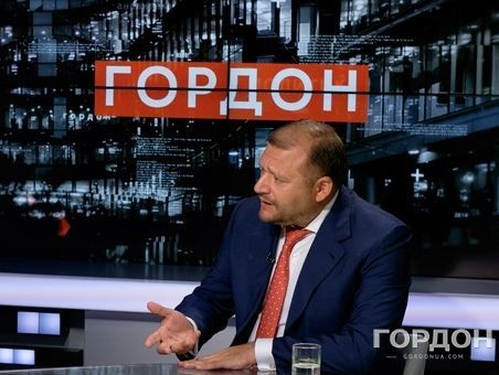Добкин: Янукович прилетел в Харьков на двух вертолетах. Он бежал из Киева от смерти