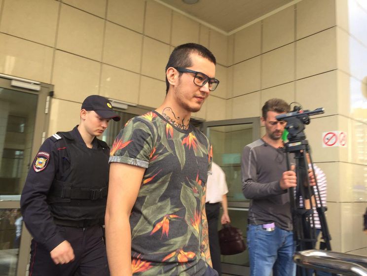 ﻿У Москві суд призупинив депортацію журналіста "Новой газеты" Алі Феруза