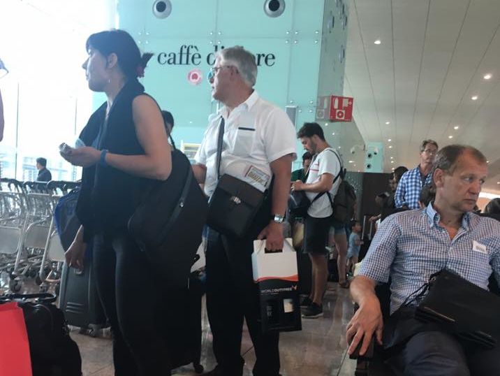 Нардеп от БПП Ионова застала в аэропорту Барселоны Симоненко: Почему эти ненавидящие ЕС отдыхают в ЕС, а не в Крыму?