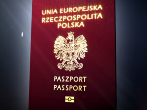Польща у вересні ухвалить рішення щодо розміщення в новому паспорті зображення Меморіалу орлят у Львові