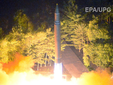 В КНДР научились оснащать межконтинентальные ракеты ядерными боеголовками