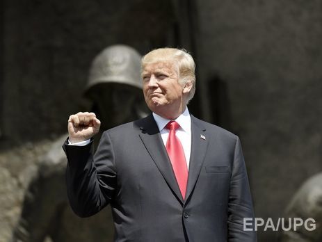 Трампу дважды в день приносят папку с хорошими новостями о нем – СМИ