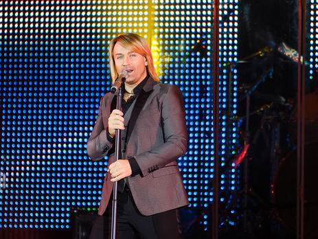 Винник проводит отпуск на берегу океана