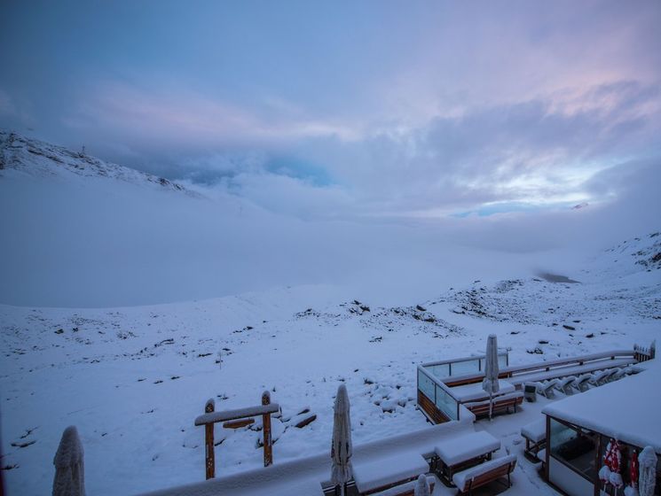 ﻿Кілька районів Швейцарії замело снігом