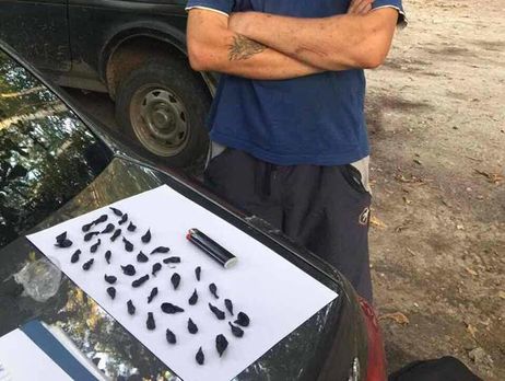 В Борисполе полиция задержала торговца наркотиками на территории школы