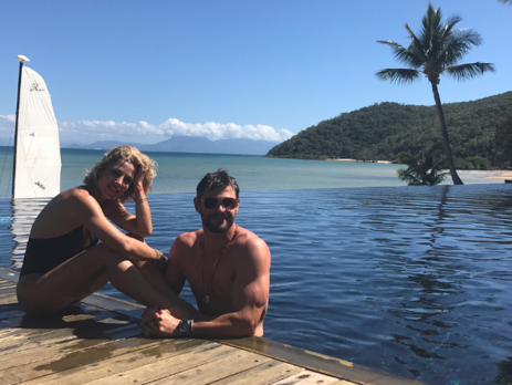 Хемсворт и Патаки провели время на острове