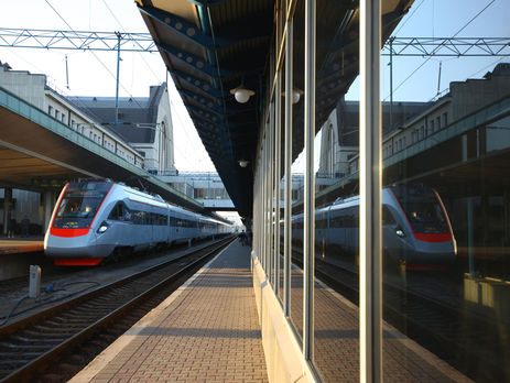 ﻿Швидкісний поїзд на маршруті Дарниця – Київ – Одеса не зміг виїхати 13 серпня через пошкодження трансформатора стороннім предметом