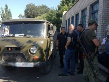 В Краматорске неизвестные обстреляли автомобиль "Укрпошти"