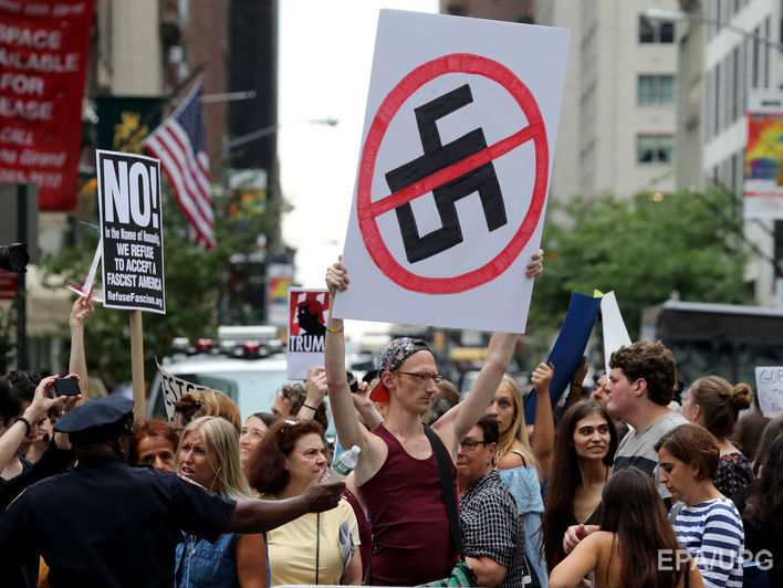 ﻿Головний сайт неонацистів США переїхав на російський домен