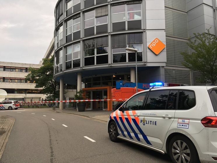 В Голландии мужчина захватил заложницу в здании радиостанции
