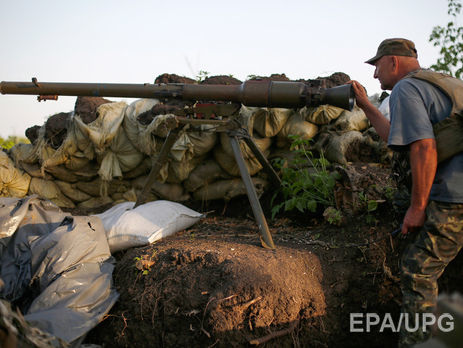 ﻿За добу на Донбасі дістало поранення двоє українських військових – штаб АТО