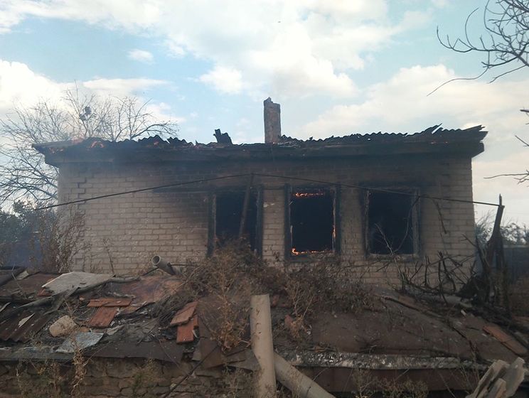 Боевики снова обстреляли Зайцево, сгорели дома мирных жителей &ndash; Совместный центр по контролю