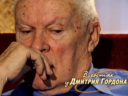 Николай Засеев-Руденко: Носова прикладывала подушку к животу: "Смотри, какое брюшко. Ты меня не бросишь?" 