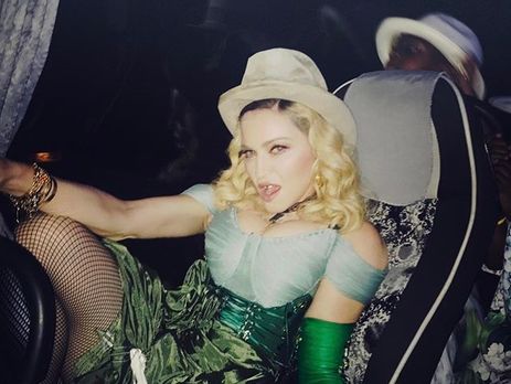 Мадонна показала всех своих шестерых детей