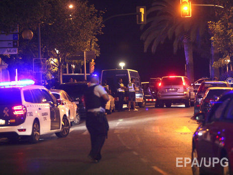 ﻿Поліція застрелила ймовірного водія фургона, який давив людей у Барселоні