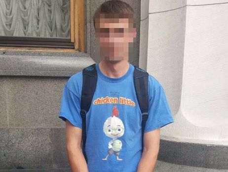 В Киеве задержали молодого человека, сделавшего нецензурную надпись 