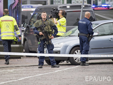 В Финляндии неизвестные с ножом напали на беженца