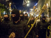 Факельное шествие закончилось столкновениями на Майдане. Фоторепортаж