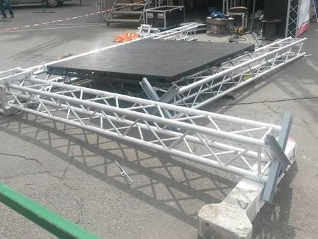 В Умани в ходе праздничного концерта на детей упало сценическое оборудование, шестеро пострадавших