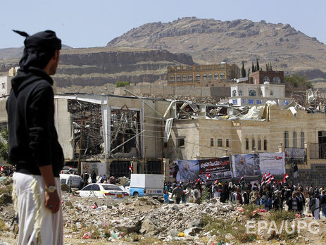В результате авиаудара по столице Йемена погибло минимум 14 человек