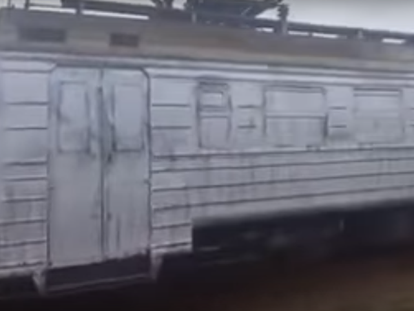 ﻿Невідомі розмалювали фарбою поїзд "Львів – Мукачево"