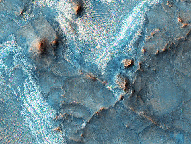 ﻿NASA опублікувало фото снігових дюн на Марсі