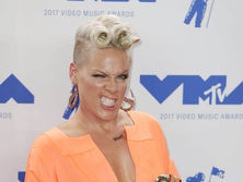 Pink, Минаж, Kesha, Ламар, Амбросио пришли на MTV Video Music. Фоторепортаж