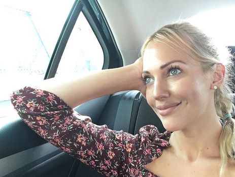 ﻿Узерлі показала свою сестру