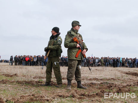 ﻿У Спільному центрі з контролю та координації заявили, що бойовики обстрілюють Станицю Луганську, відкладаючи відведення сил і засобів