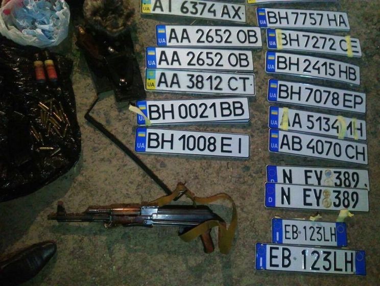 Полиция задержала четверых граждан Грузии, напавших с оружием на водителя в Киеве