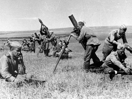 Киевлянка Хорошунова в дневнике 1943 года: Советские войска идут вверх за Киев, в обход. А немцы в Киеве все равно спокойны