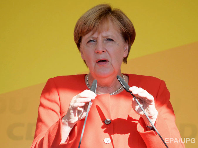 ﻿Меркель про плани Шредера увійти до ради директорів "Роснефти": Це дуже сумно