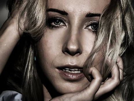 ﻿Тоня Матвієнко та її дочка одягнули традиційні українські костюми