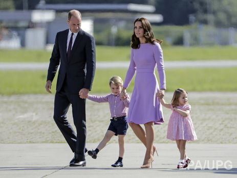 ﻿Герцогиня Кембриджська чекає на третю дитину