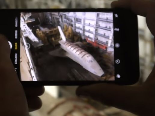 ﻿Учасники ралі нелегально проникли на космодром Байконур і залізли в космічний корабель Буран. Відео