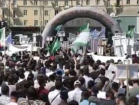 Навальный: Мы создали и щедро спонсируем в отдельно взятом субъекте РФ экстремистский исламистский режим